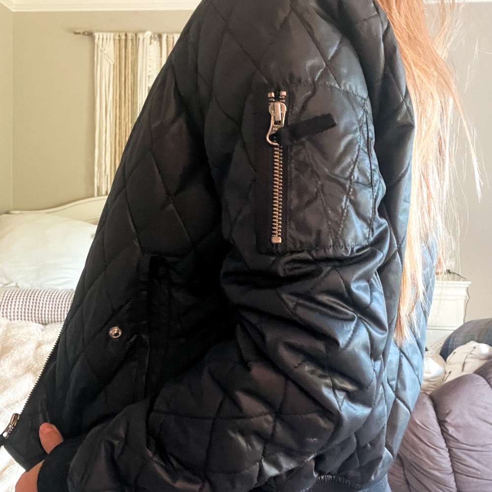 Vintage Volcom Puffer Jacket - Picture 2 of 4